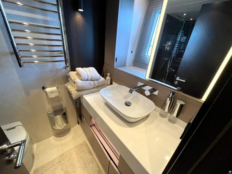 Sunseeker Manhattan 68