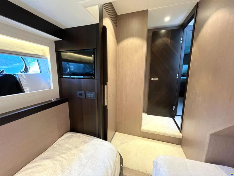 Sunseeker Manhattan 68