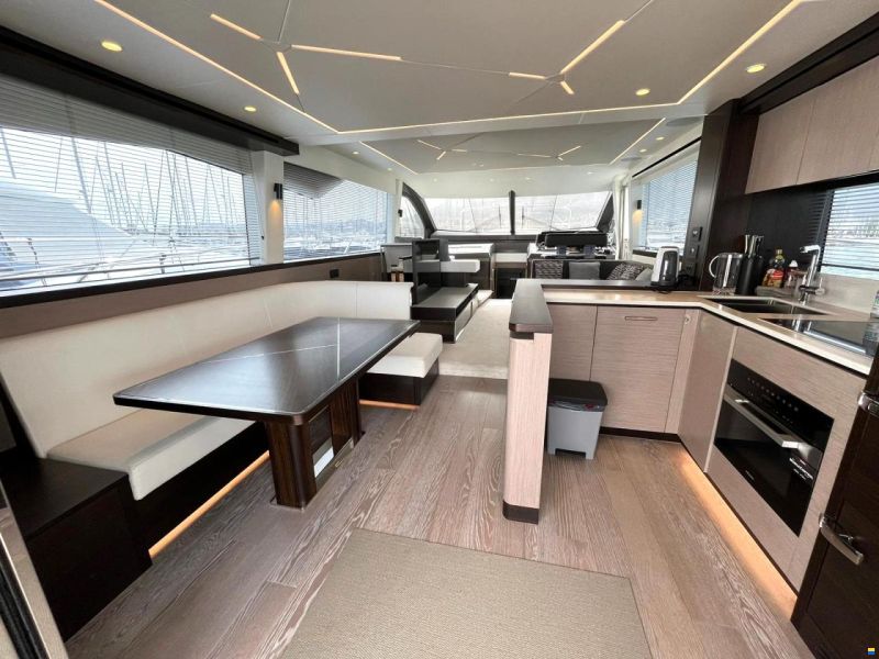 Sunseeker Manhattan 68