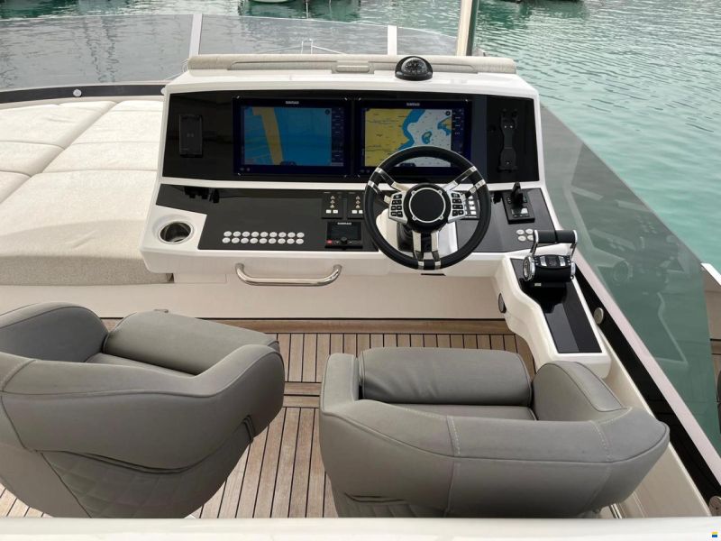 Sunseeker Manhattan 68