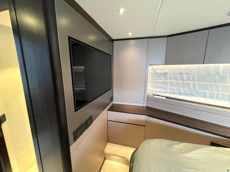 Sunseeker Manhattan 68