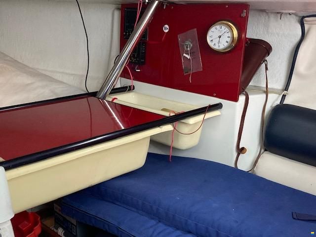 Beneteau First Class 8