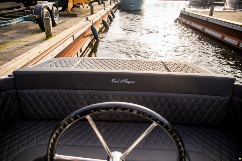 Oud Huijzer 740 Tender