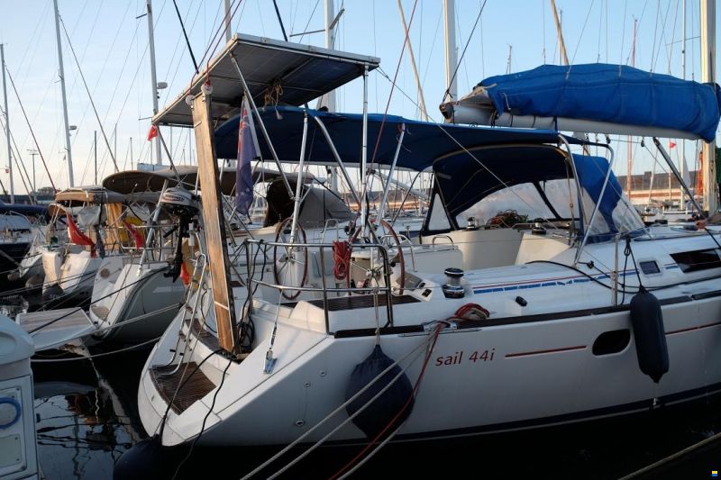 Jeanneau Sun Odyssey 44i Owners Version