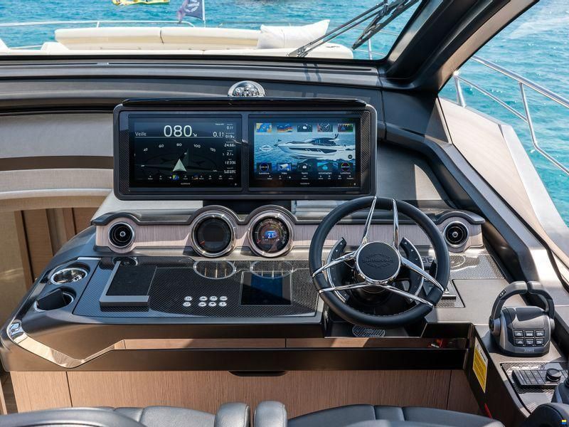 Sunseeker Predator 65