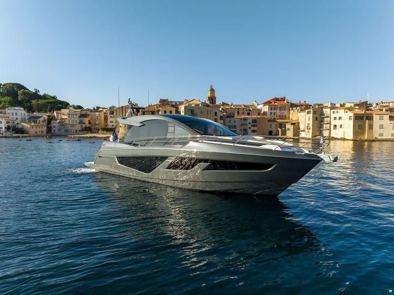 Sunseeker Predator 65