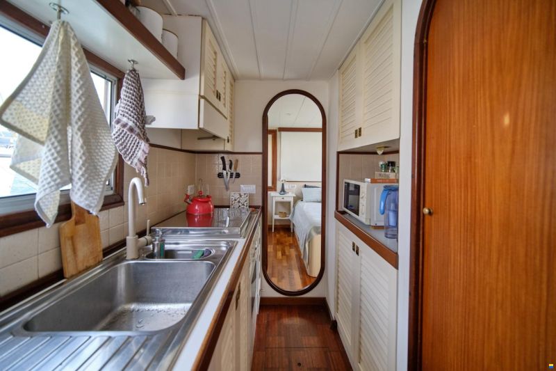 House Boat 13.84 meters