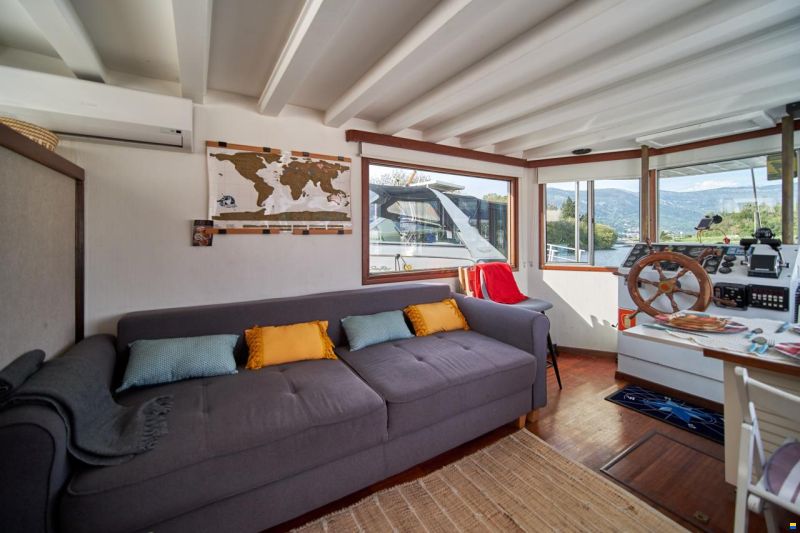 House Boat 13.84 meters