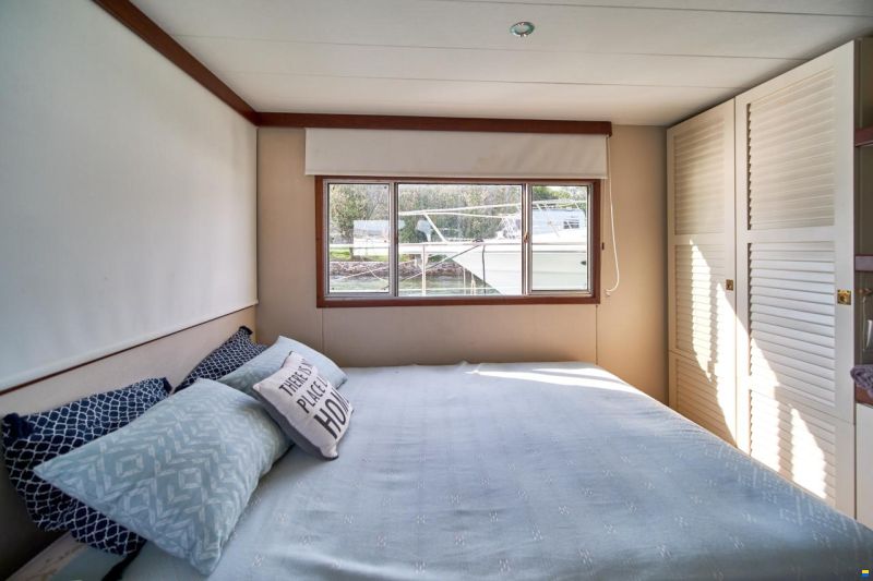 House Boat 13.84 meters