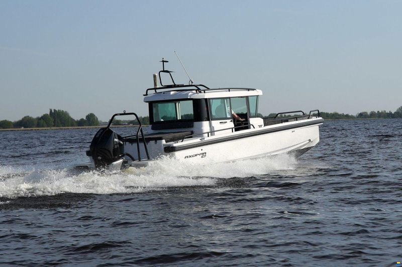 Axopar 28 Cabin