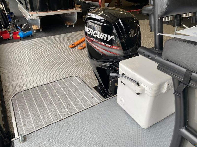 Pontoon 850 - NIEUW