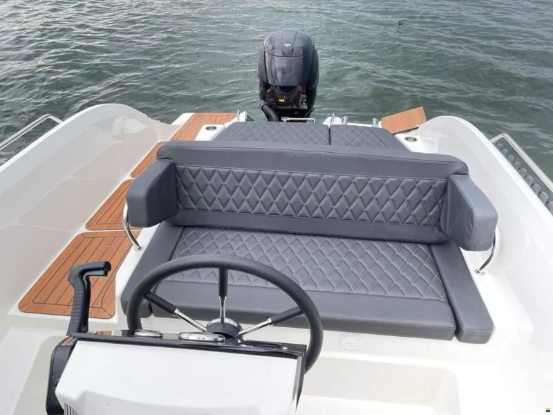 M&D Boote Q 630 Tender