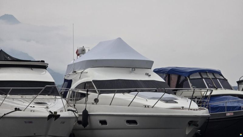 Sealine F42/5