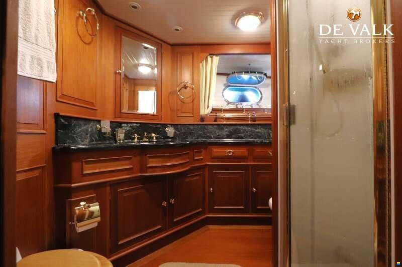 Palmer Johnson 110