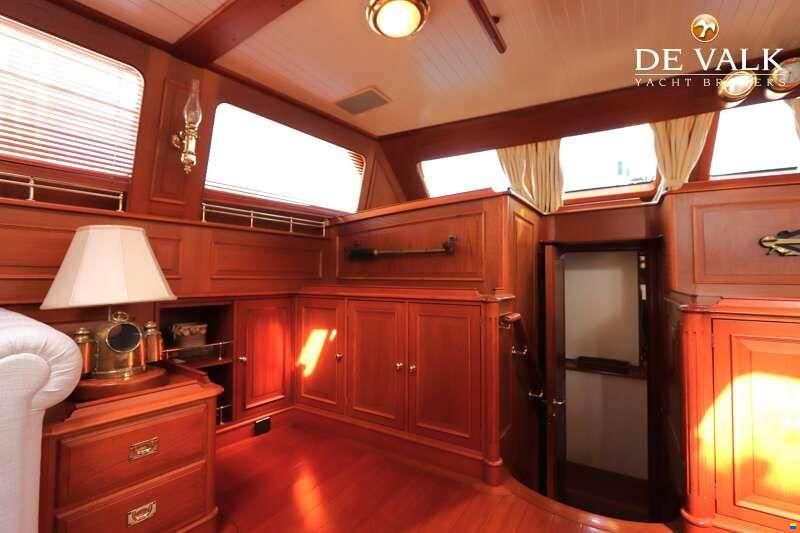 Palmer Johnson 110