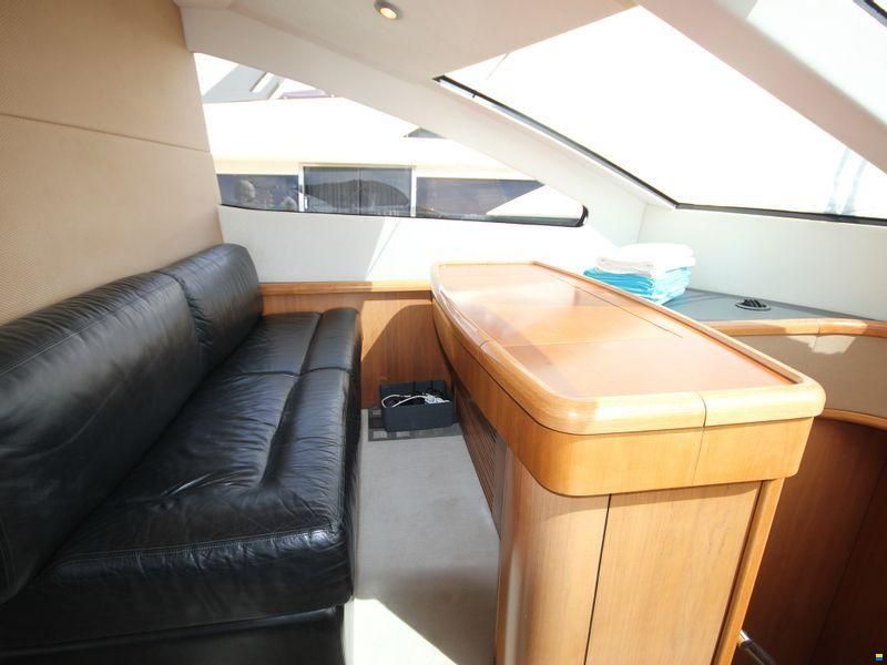 Sunseeker 75 Yacht