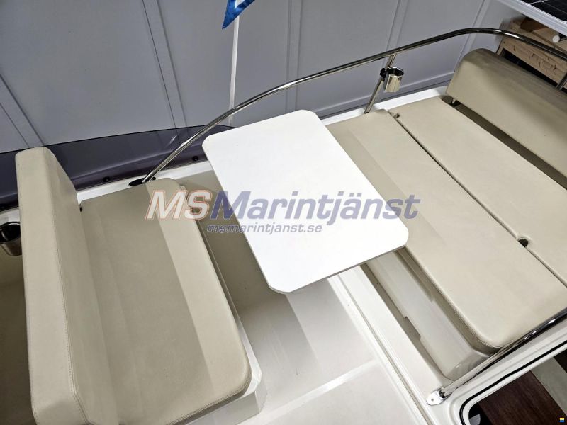Jeanneau Merry Fisher 10