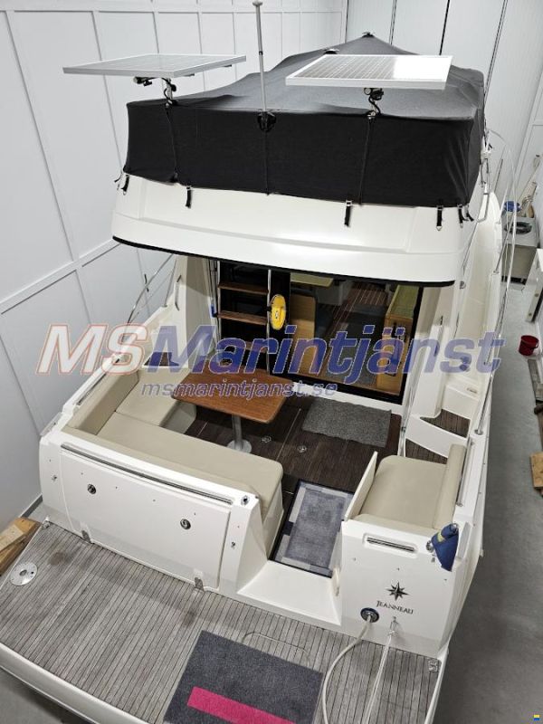 Jeanneau Merry Fisher 10