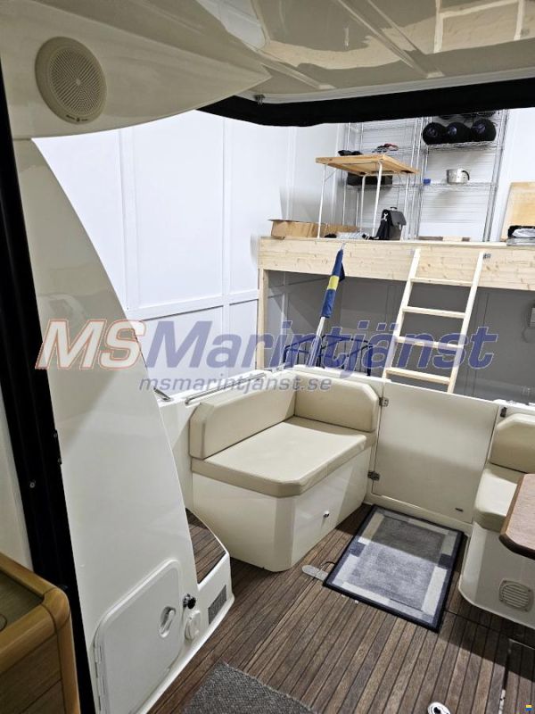 Jeanneau Merry Fisher 10
