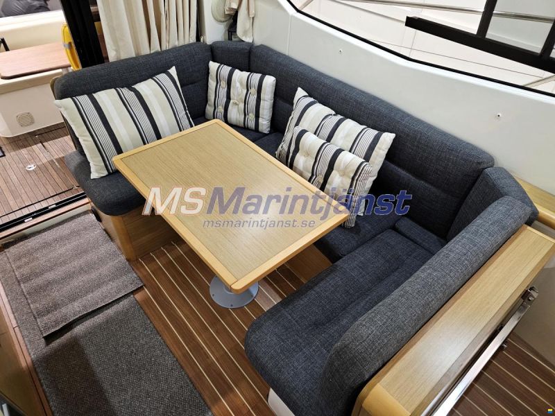 Jeanneau Merry Fisher 10