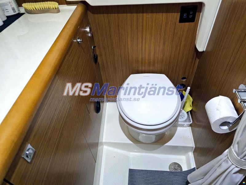 Jeanneau Merry Fisher 10