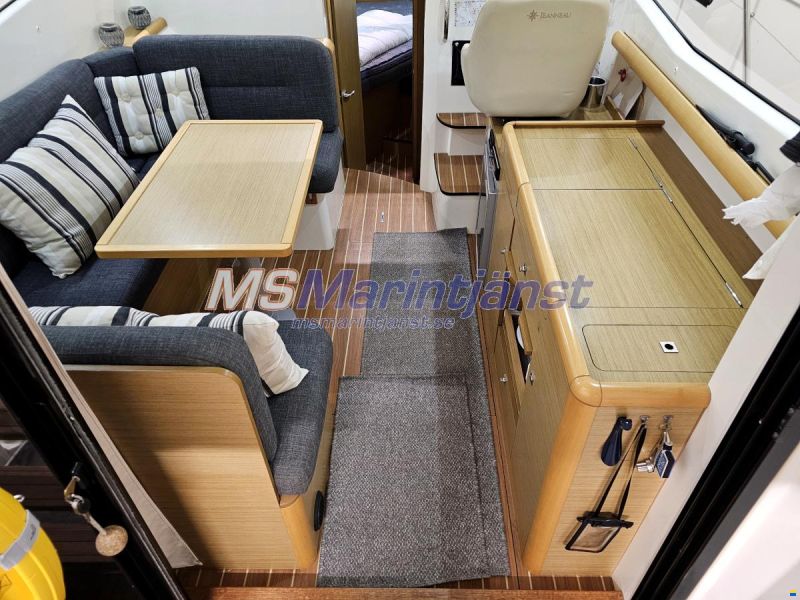 Jeanneau Merry Fisher 10