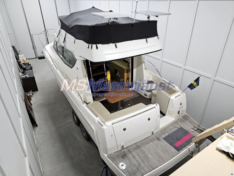 Jeanneau Merry Fisher 10