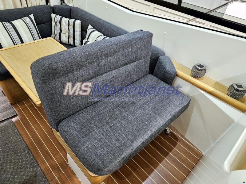 Jeanneau Merry Fisher 10