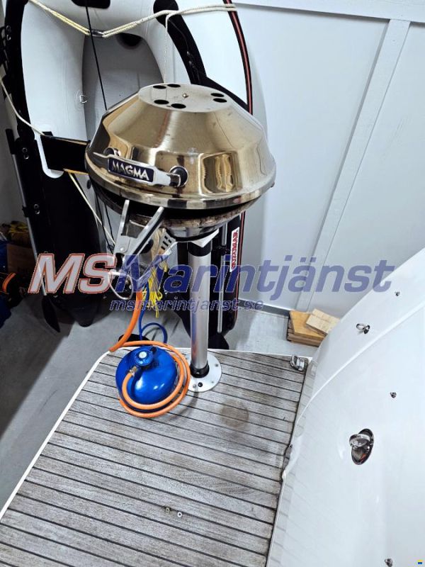 Jeanneau Merry Fisher 10