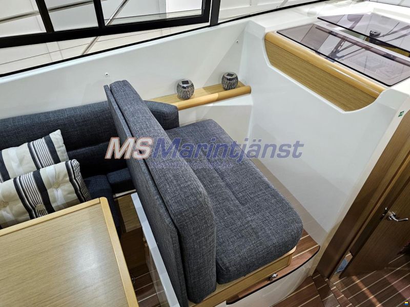 Jeanneau Merry Fisher 10