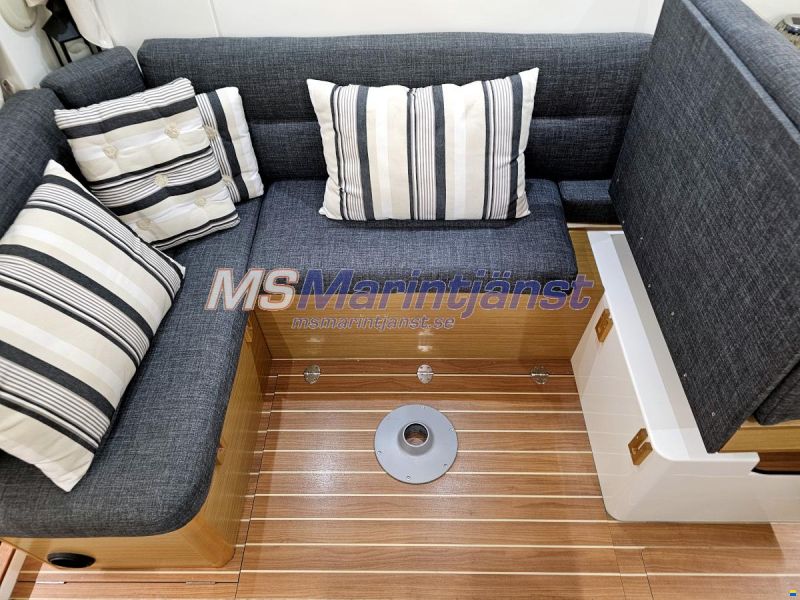 Jeanneau Merry Fisher 10
