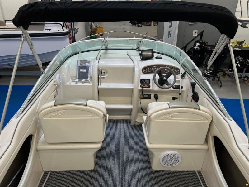 Sea Ray Searay 225 Weekender