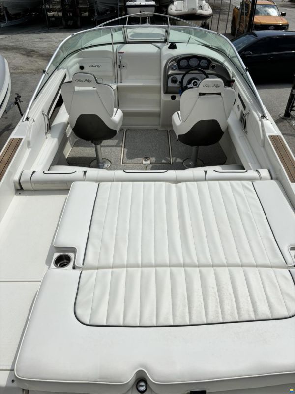 Sea Ray 240 Sunsport SSE