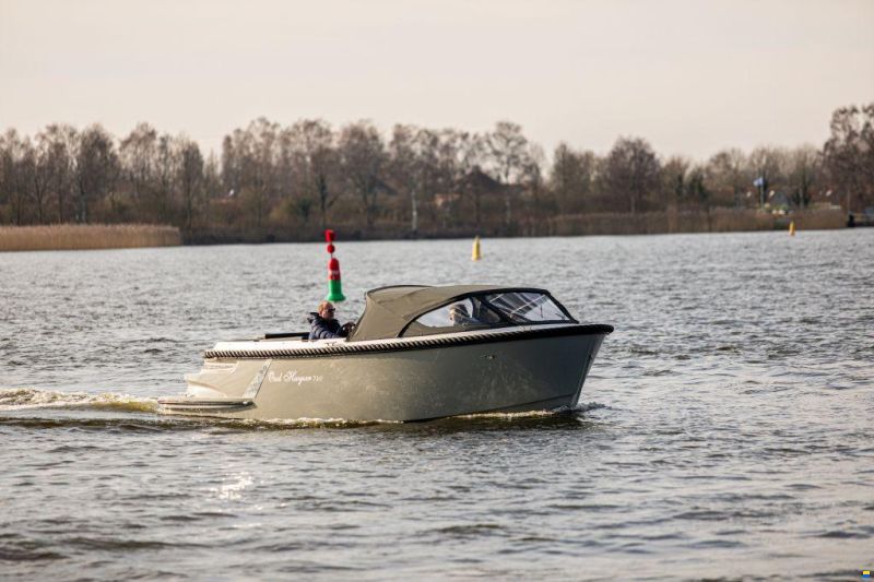 Oud Huijzer 740, gezien op de HISWA ?