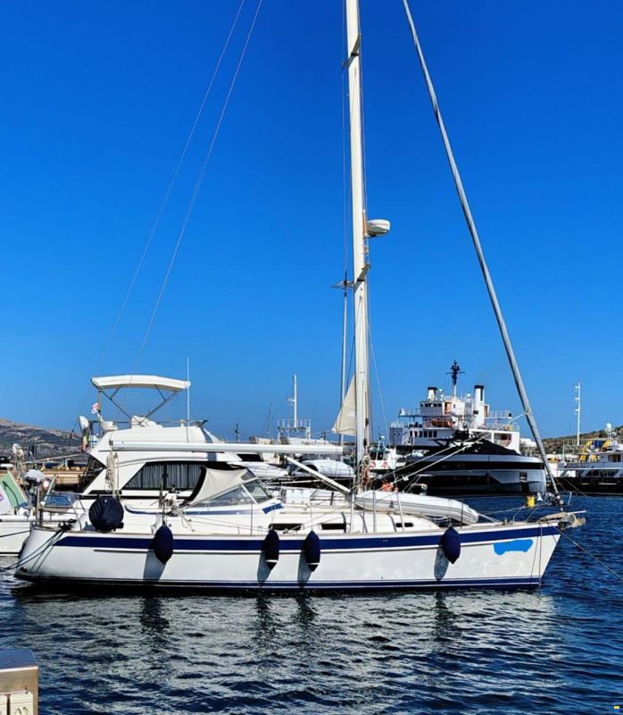 Hallberg-Rassy HR 37