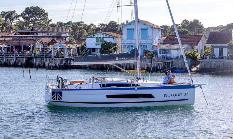 Dufour 37 - Preorder