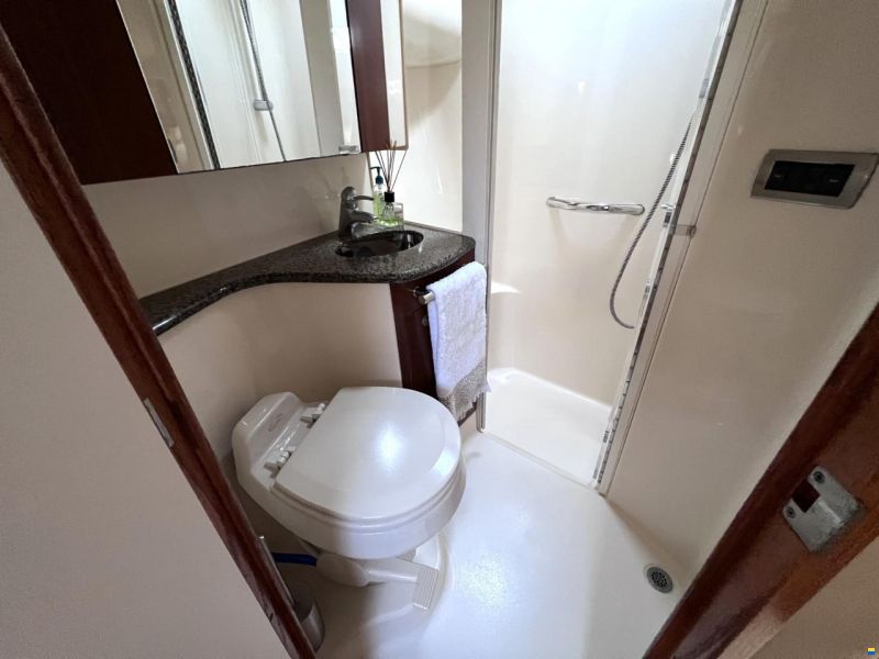 Sea Ray 420 DB