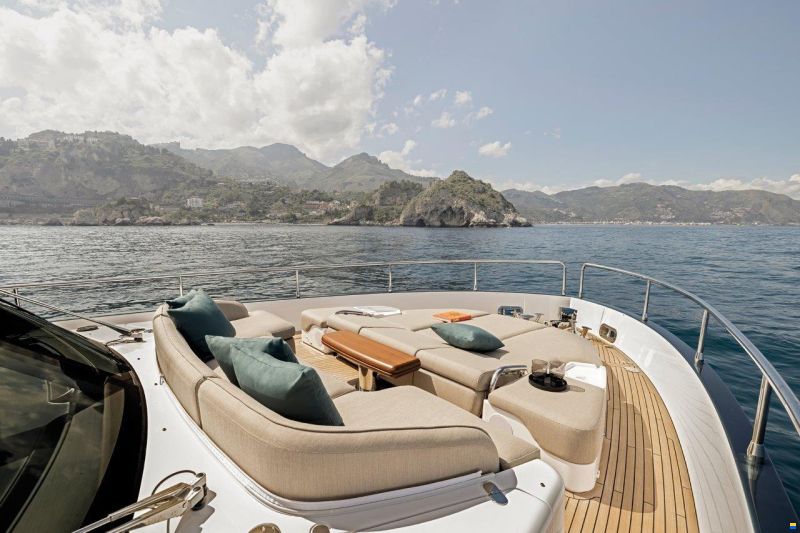 Azimut 60 Magellano