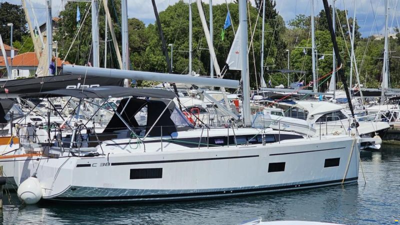 Bavaria C38