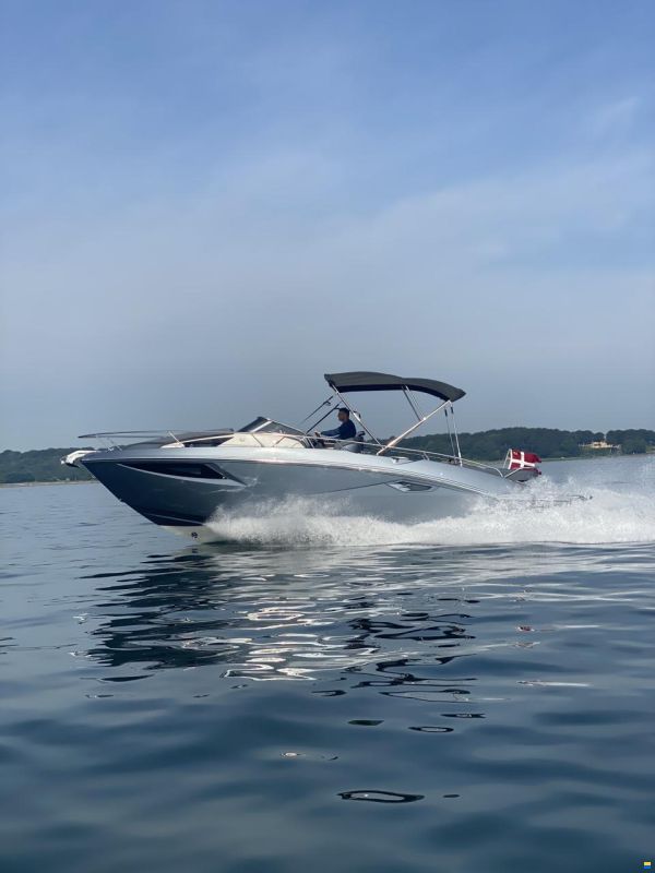 Cranchi E30 Endurance (2021) YDERLIGERE NEDSAT