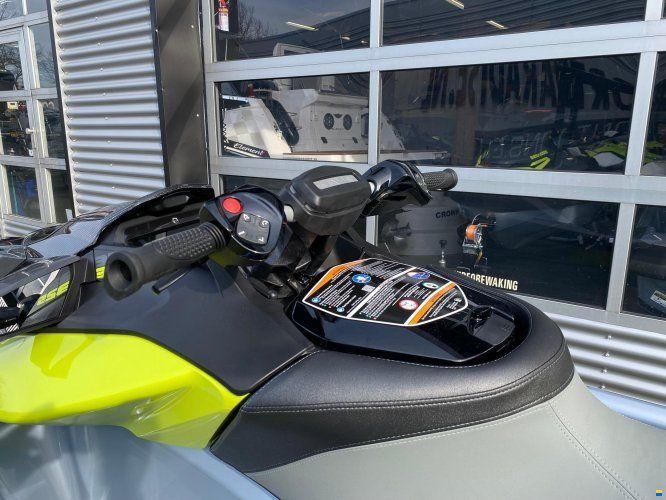 Sea-Doo RXP-X 325