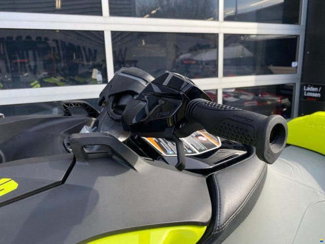 Sea-Doo RXP-X 325