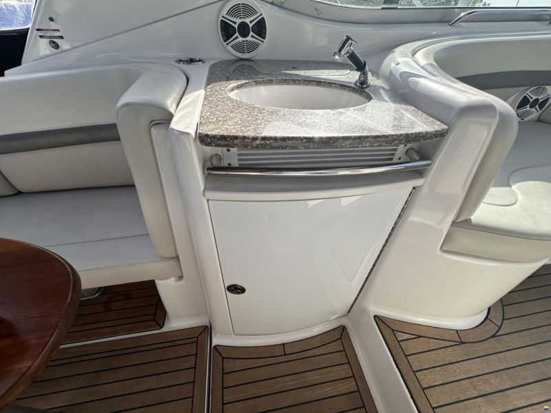 Chaparral 330 Signature