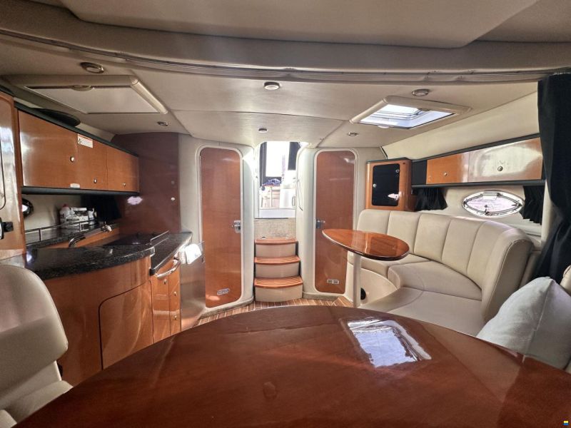 Chaparral 330 Signature
