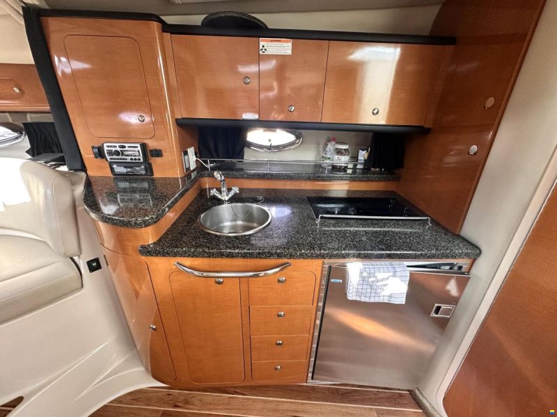 Chaparral 330 Signature