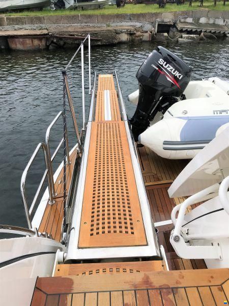 Fairline Squadron 78