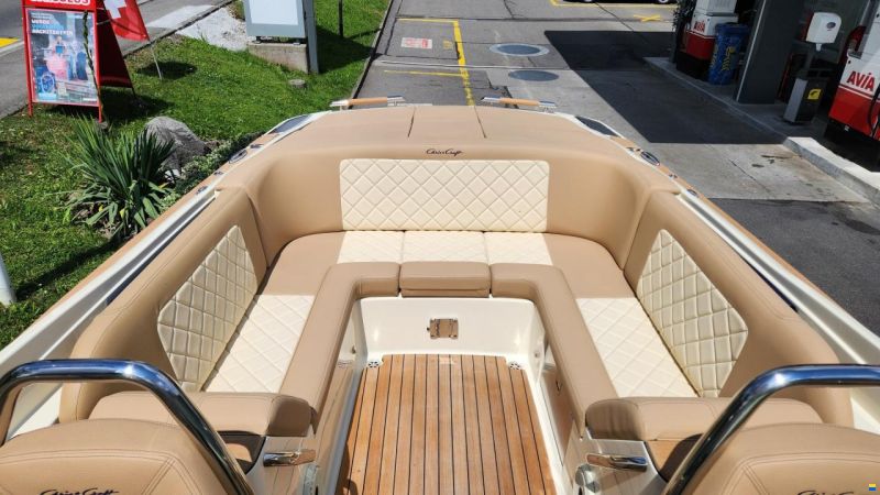 Chris Craft Launch 27