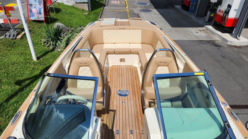 Chris Craft Launch 27