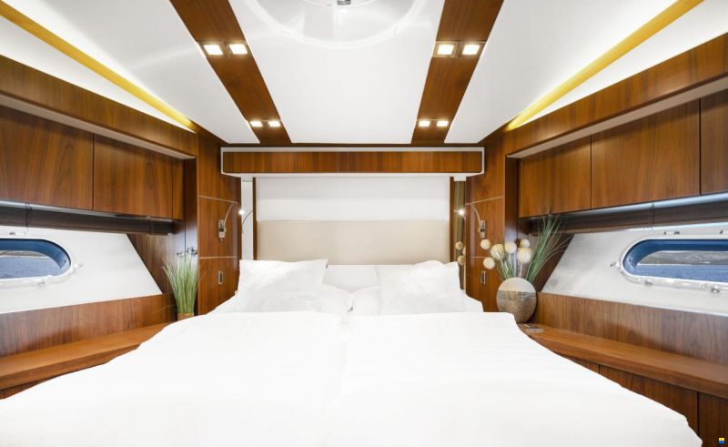 Sunseeker Predator 64
