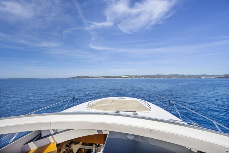 Sunseeker Predator 64